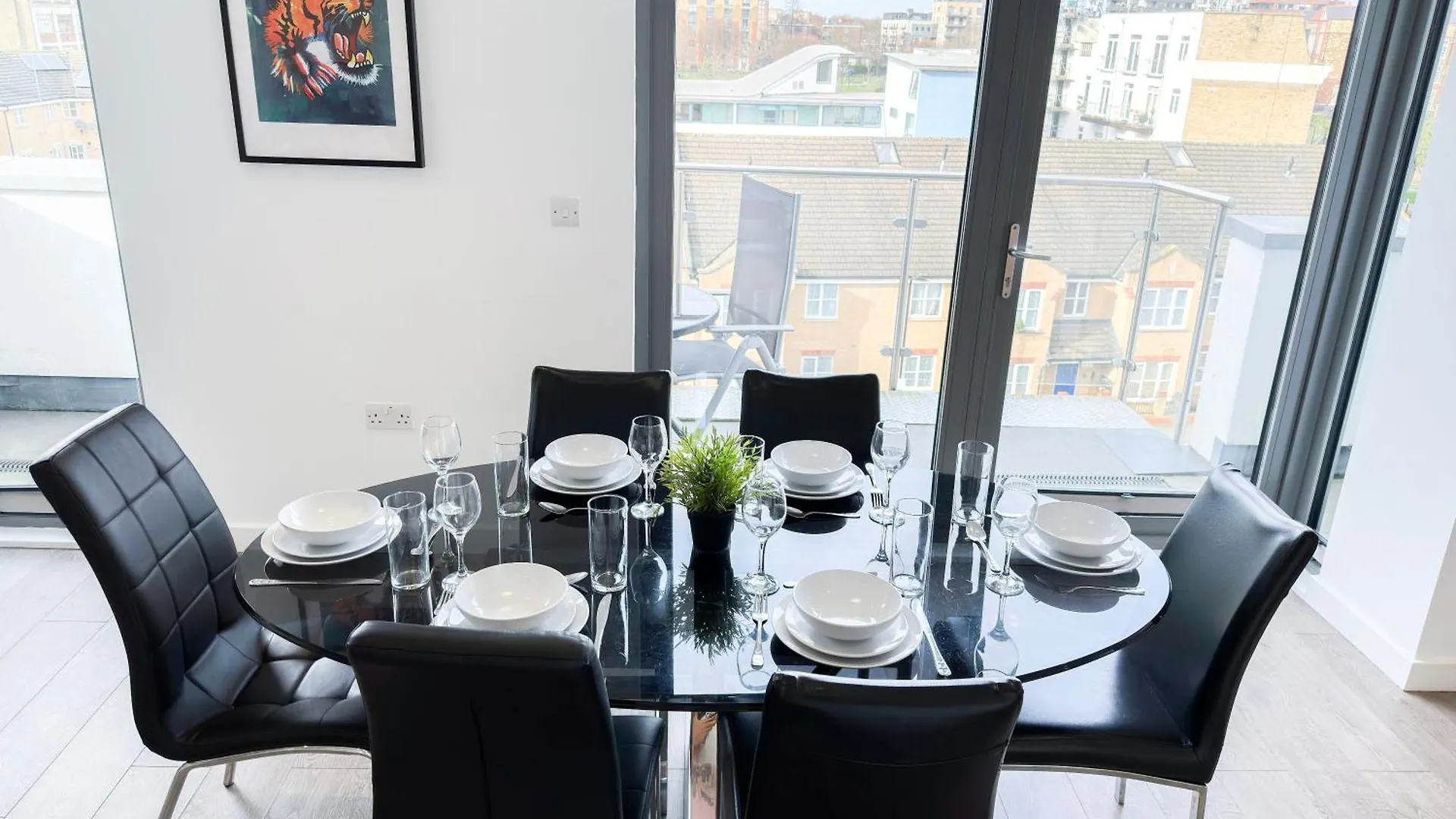 Contemporary Apartments With Private Terraces In Shoreditch, Hoxton, Islington London