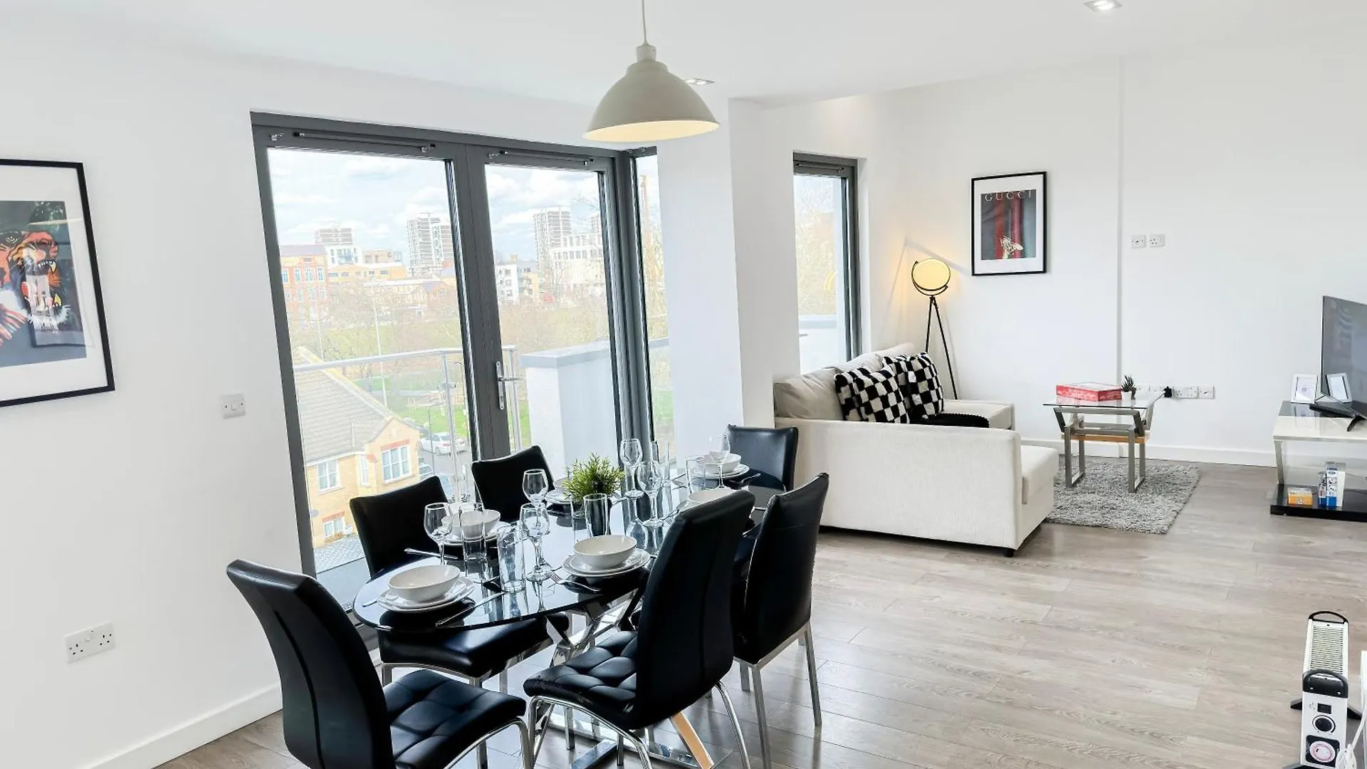 Contemporary Apartments With Private Terraces In Shoreditch, Hoxton, Islington London 0*,  United Kingdom