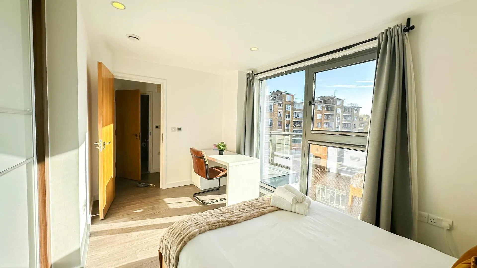Contemporary Apartments With Private Terraces In Shoreditch, Hoxton, Islington London United Kingdom