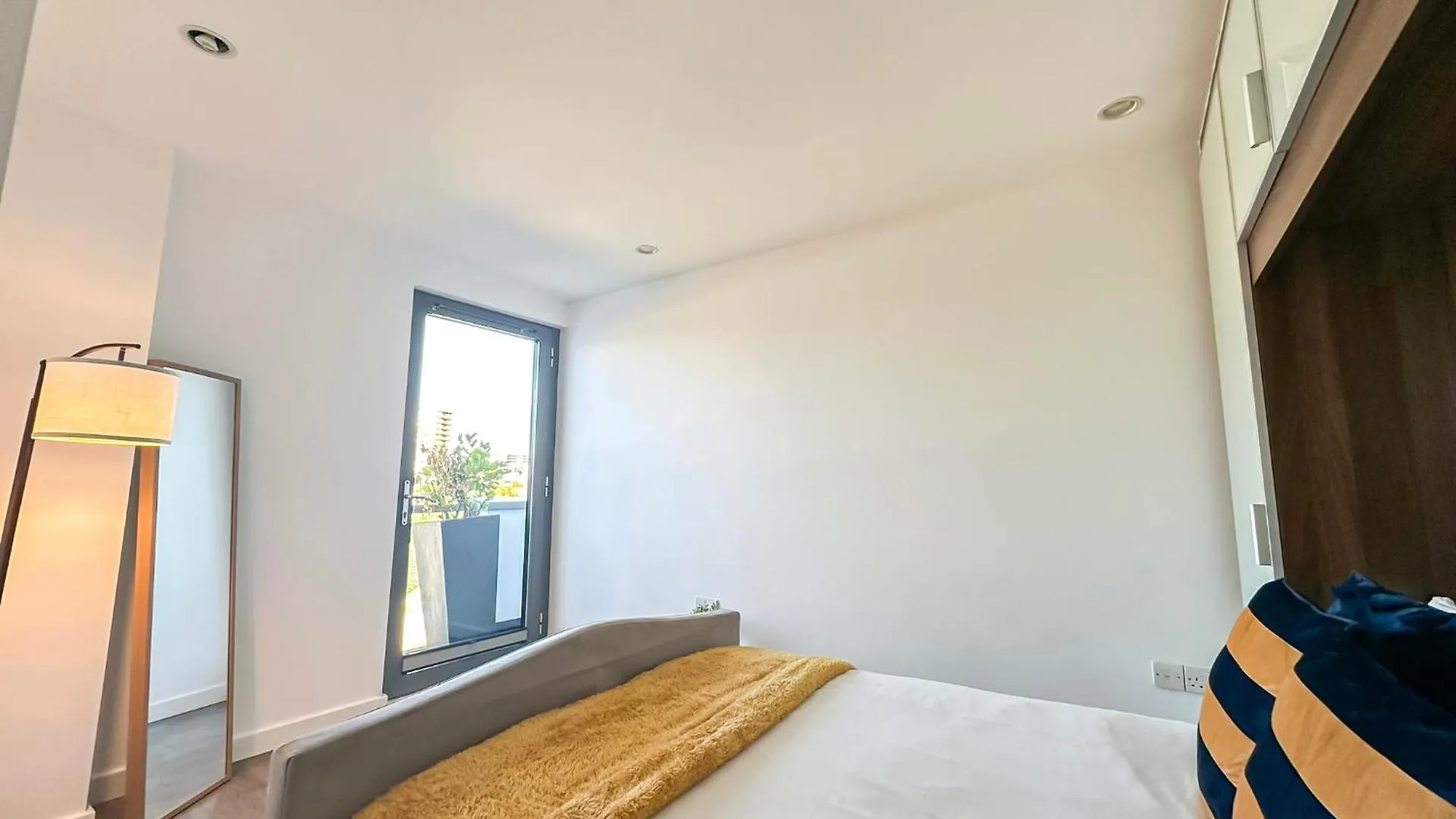 Contemporary Apartments With Private Terraces In Shoreditch, Hoxton, Islington London United Kingdom