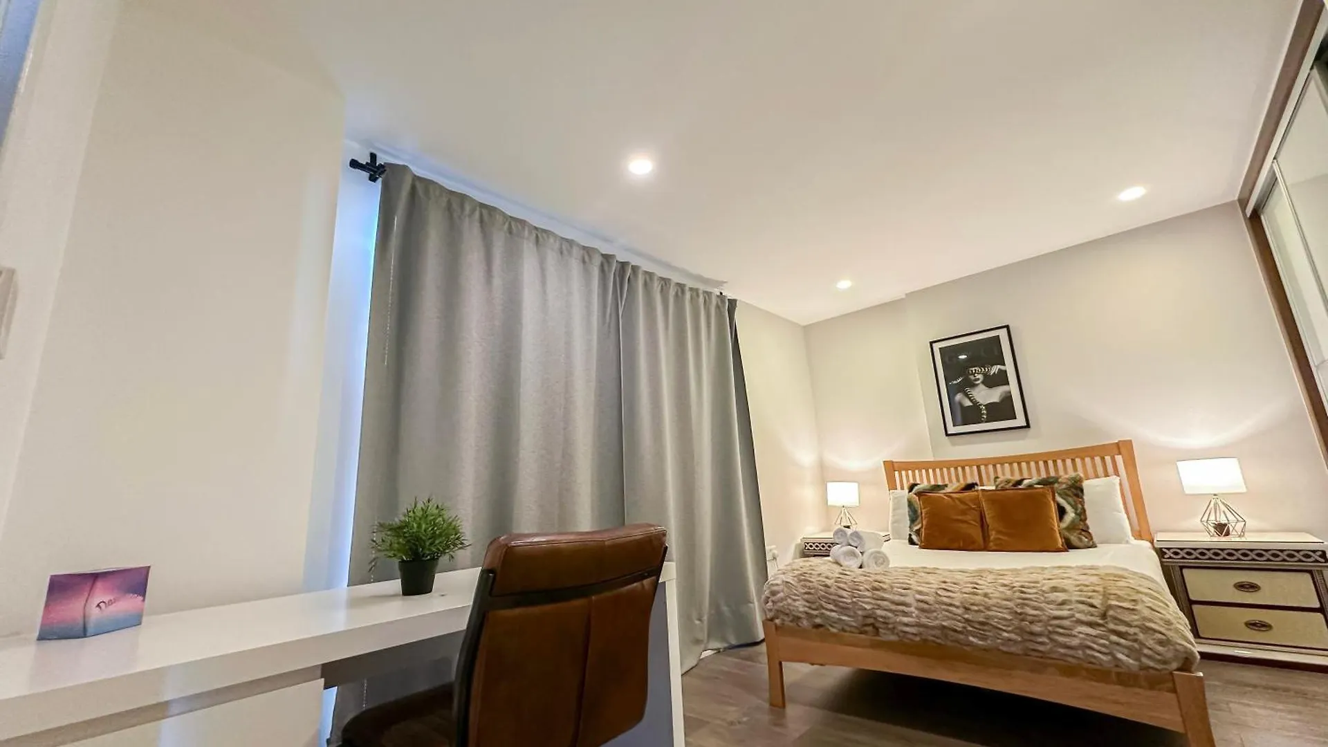 Contemporary Apartments With Private Terraces In Shoreditch, Hoxton, Islington London United Kingdom