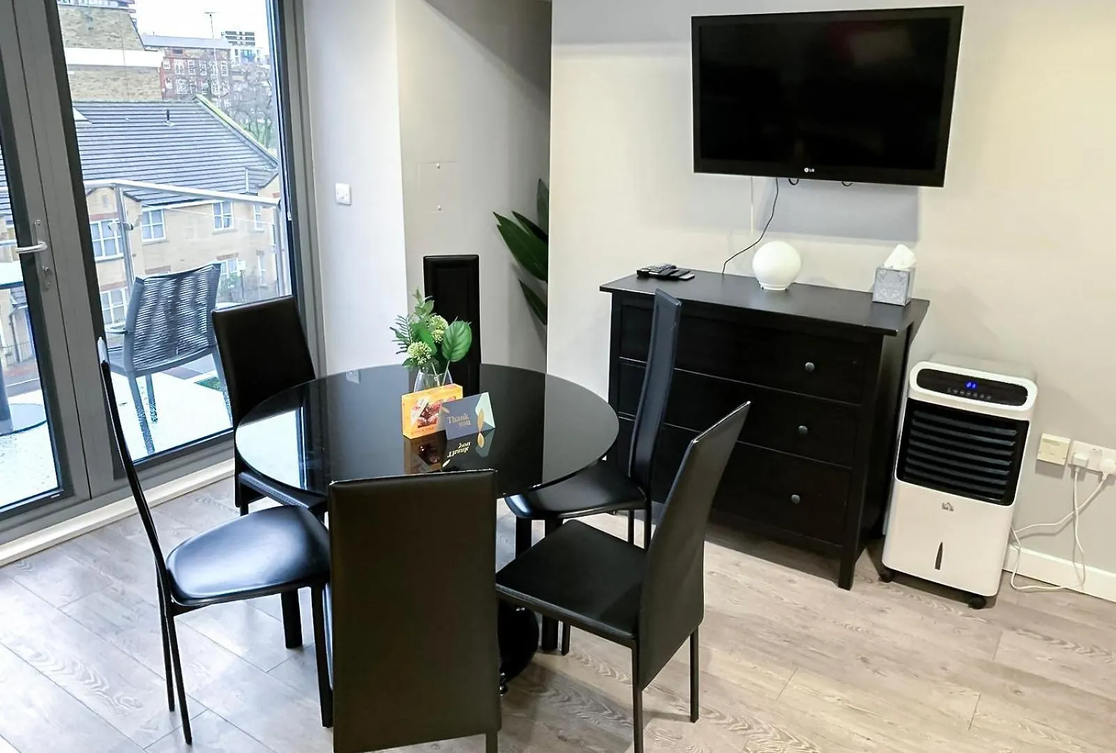 Contemporary Apartments With Private Terraces In Shoreditch, Hoxton, Islington London 0*,  United Kingdom