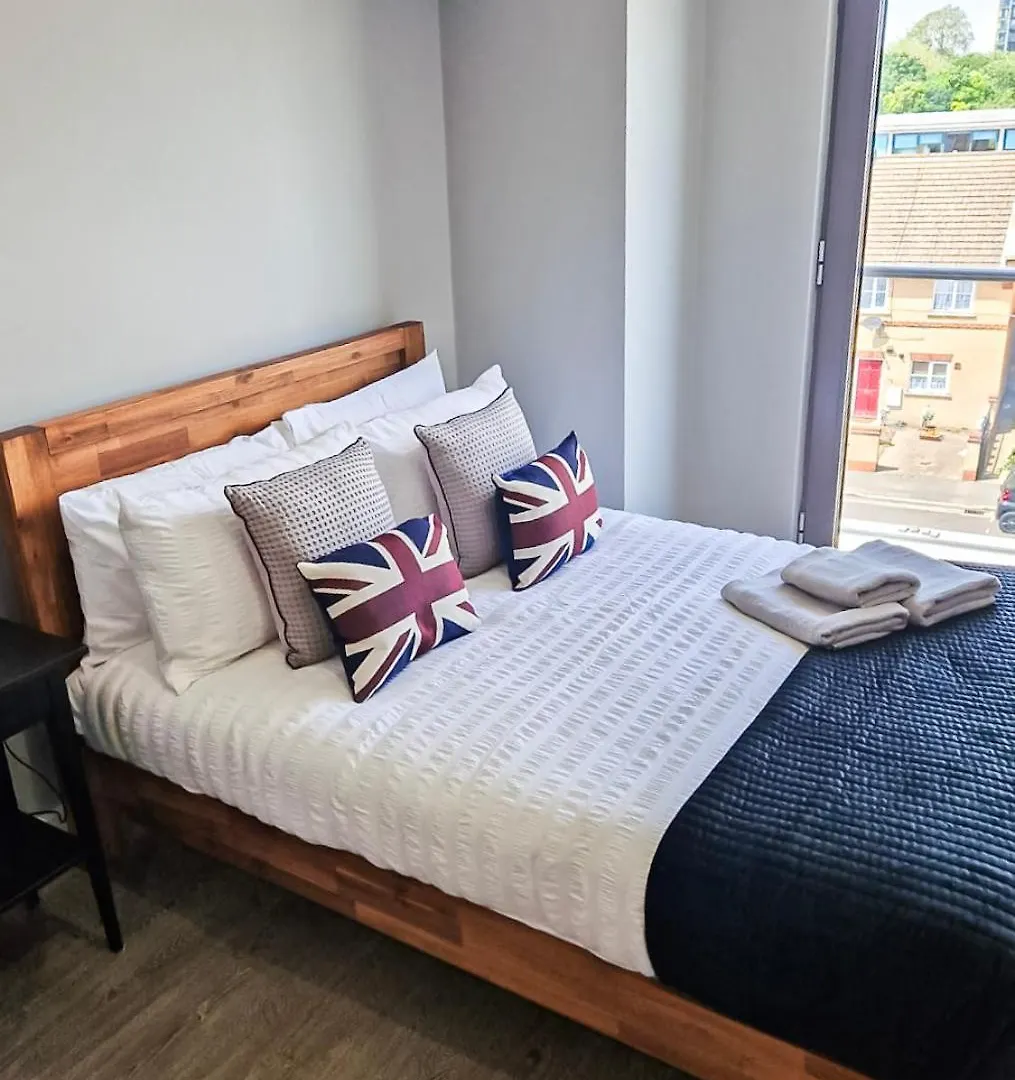 Contemporary Apartments With Private Terraces In Shoreditch, Hoxton, Islington London