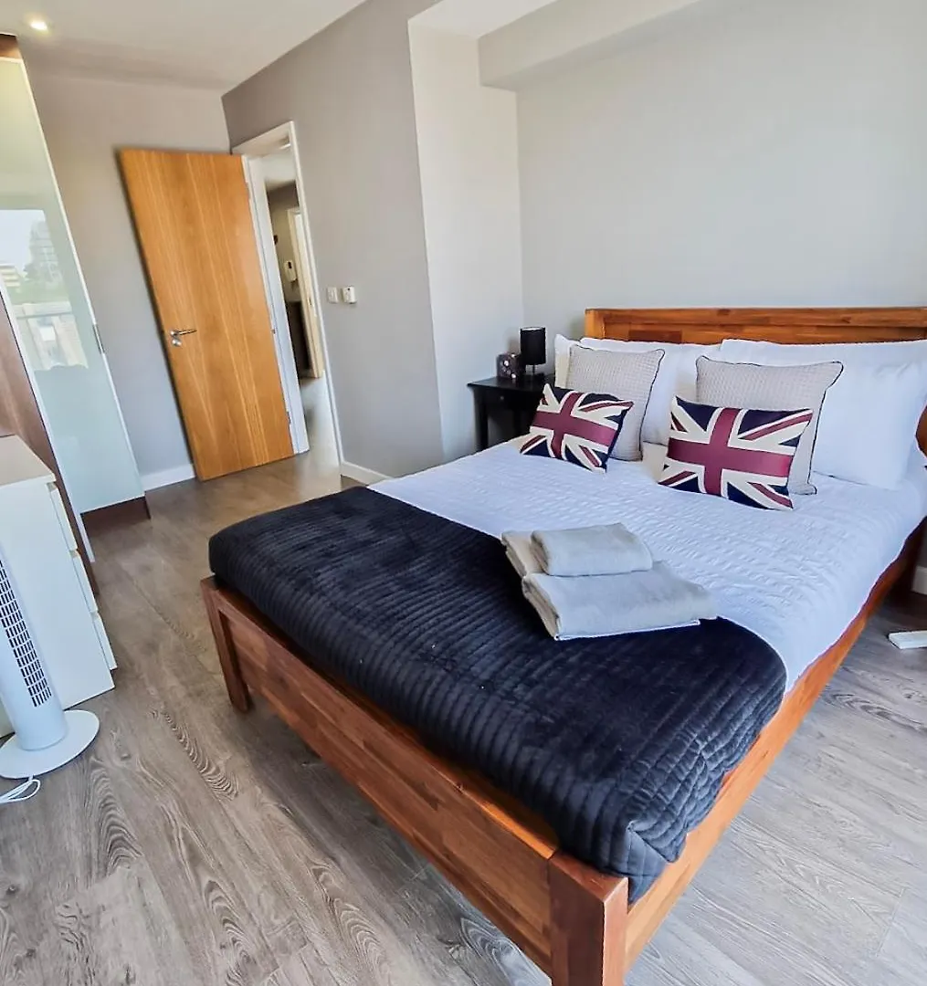 Contemporary Apartments With Private Terraces In Shoreditch, Hoxton, Islington London