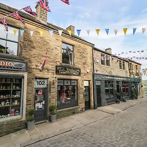 The Attic Holiday home Keighley